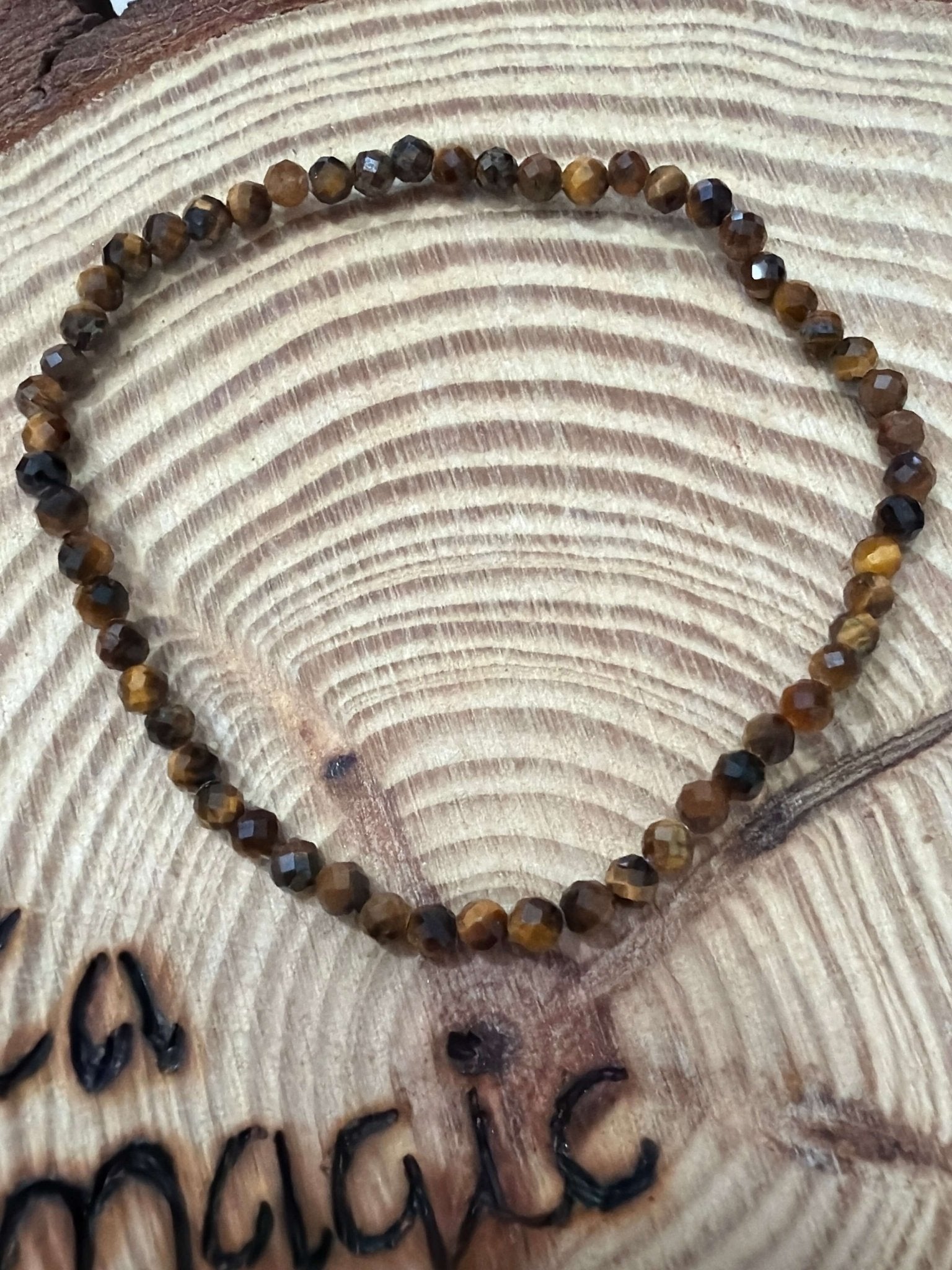 Pulsera ojo de tigre facetado 3mm JoyeriamineralespulserasTienda esotérica Málaga - La Tienda de Tata Magic: tienda Esotérica en Málaga