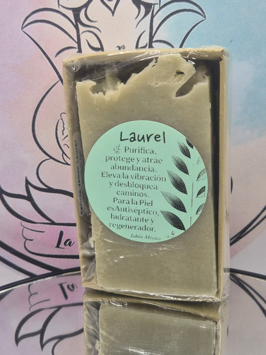 Jabón de Laurel de Miaqua Perfums- Purificación, Protección y Abundancia