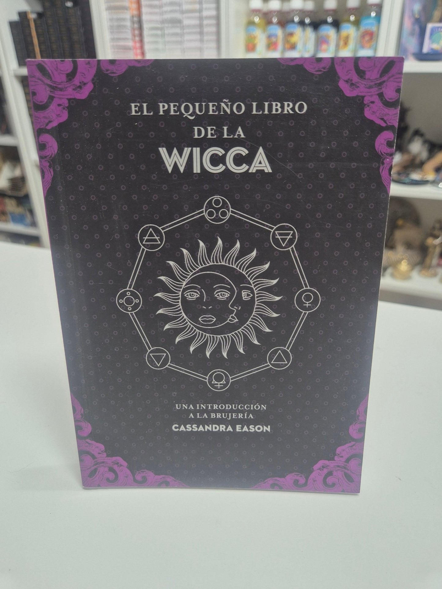 Libro El ⁠⁠Pequeño Libro de la Wicca libroTienda esotérica Málaga - La Tienda de Tata Magic: tienda Esotérica en Málaga