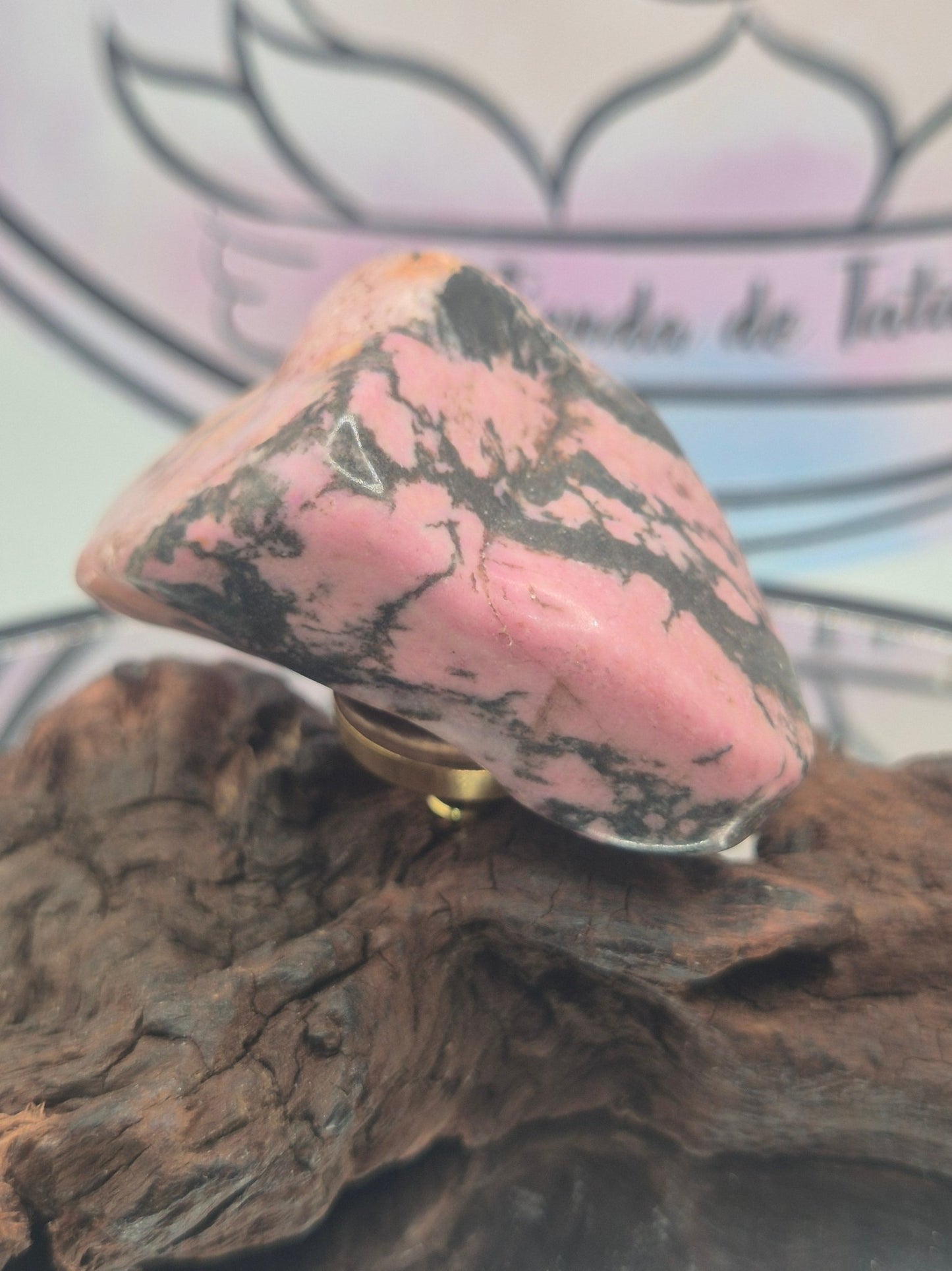 Mineral Rodonita Rodada - Atrae el Amor mineralesrodadosTienda esotérica Málaga - La Tienda de Tata Magic: tienda Esotérica en Málaga