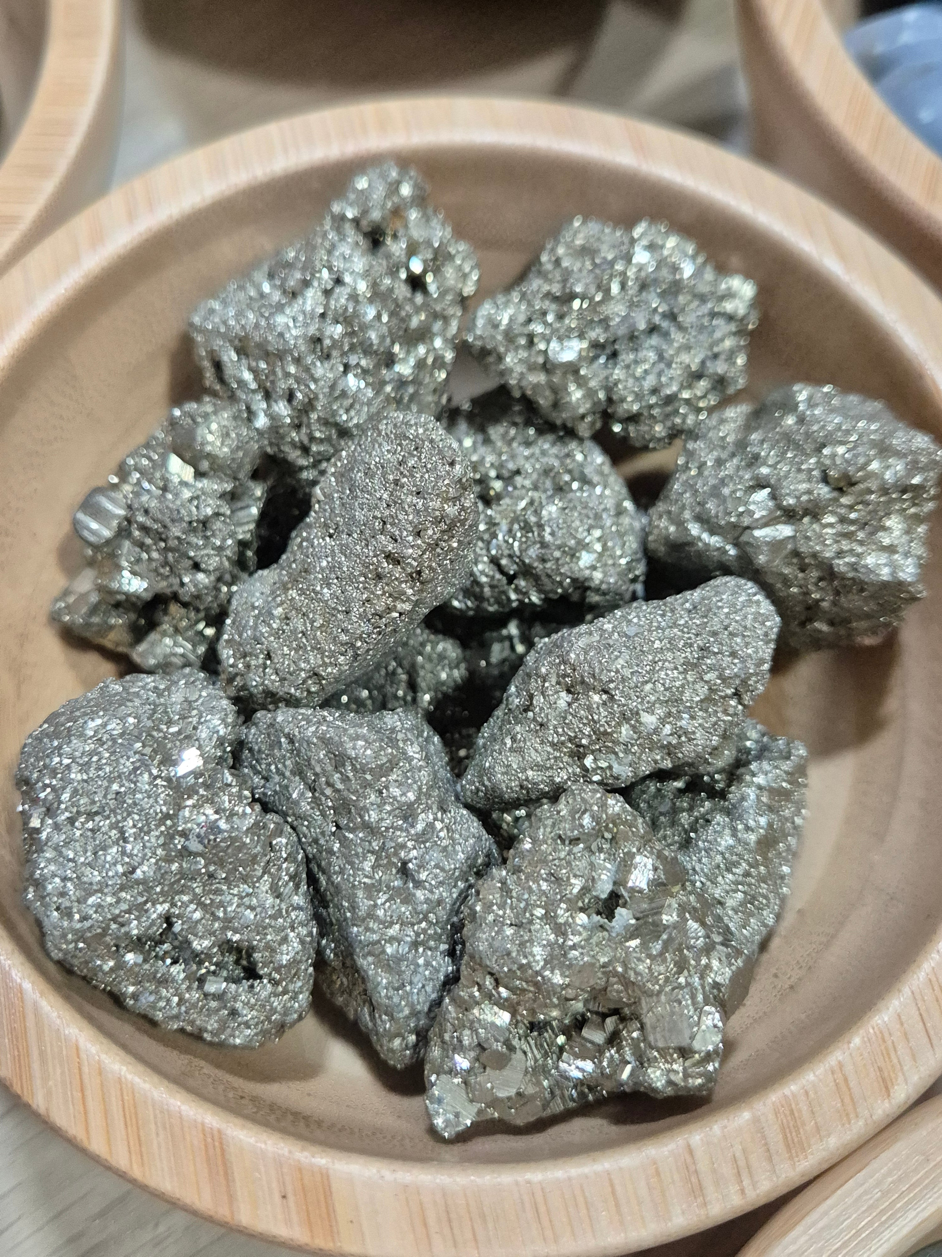 Mineral Pirita (unidad) para protección espiritual, limpieza energética y equilibrio