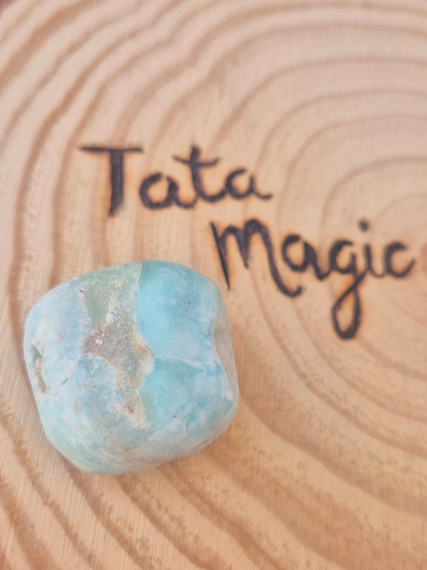 Mineral Rodado de Larimar - Paz interior, comunicación y energía del mar mineralesrodadosTienda esotérica Málaga - La Tienda de Tata Magic: tienda Esotérica en Málaga