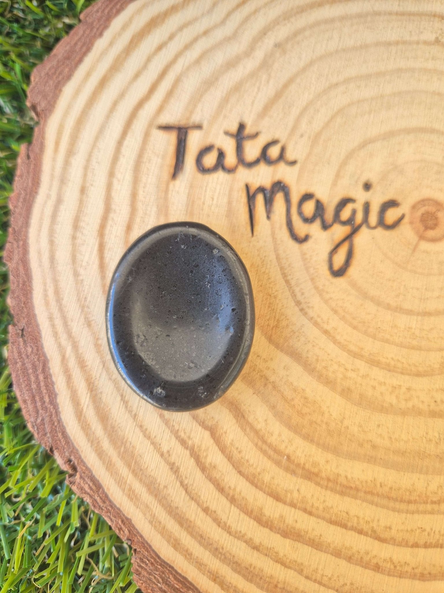 Piedra para el Pulgar de Turmalina Negra - Antiestrés y Protección Energética JoyeriamineralesanillosTienda esotérica Málaga - La Tienda de Tata Magic: tienda Esotérica en Málaga
