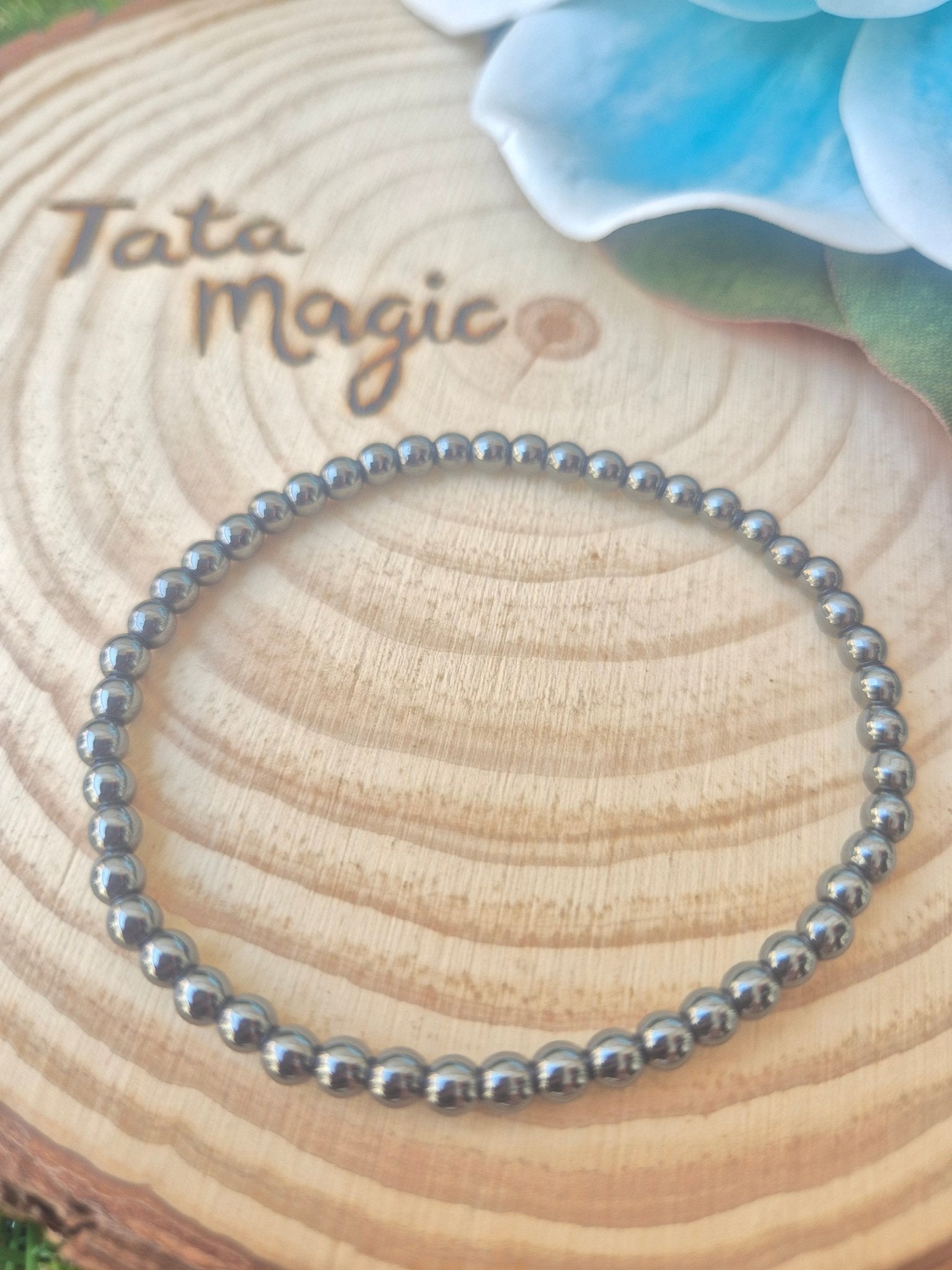 Pulsera Hematita 4 mm - Energía, Equilibrio y Protección JoyeriamineralespulserasTienda esotérica Málaga - La Tienda de Tata Magic: tienda Esotérica en Málaga