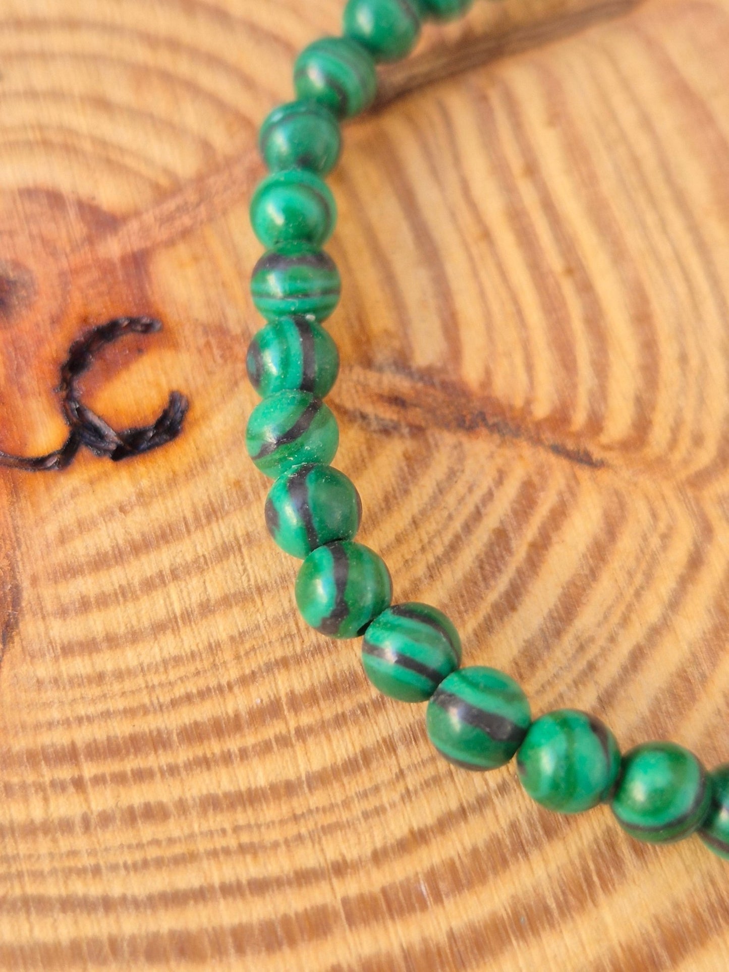 Pulsera Malaquita 4 mm JoyeriamineralespulserasTienda esotérica Málaga - La Tienda de Tata Magic: tienda Esotérica en Málaga