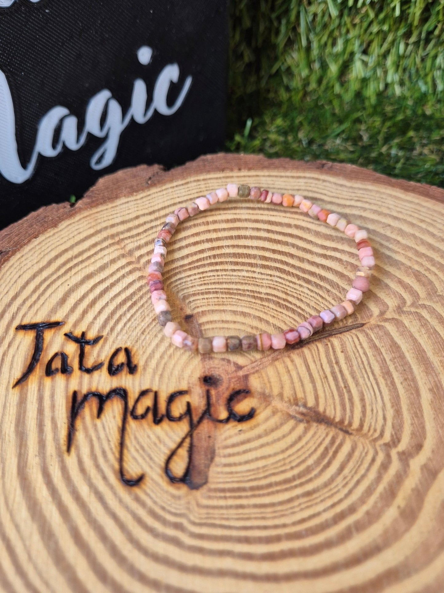 Pulsera Rodocrosita facetada 3mm - Amor propio, sanación emocional y dulzura interior JoyeriamineralespulserasTienda esotérica Málaga - La Tienda de Tata Magic: tienda Esotérica en Málaga