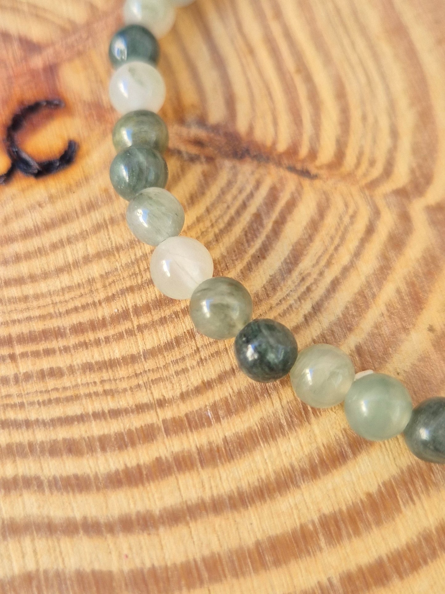 Pulsera de Aragonito 4mm - Calma, Equilibrio y Armonización de Chakras JoyeriamineralespulserasTienda esotérica Málaga - La Tienda de Tata Magic: tienda Esotérica en Málaga