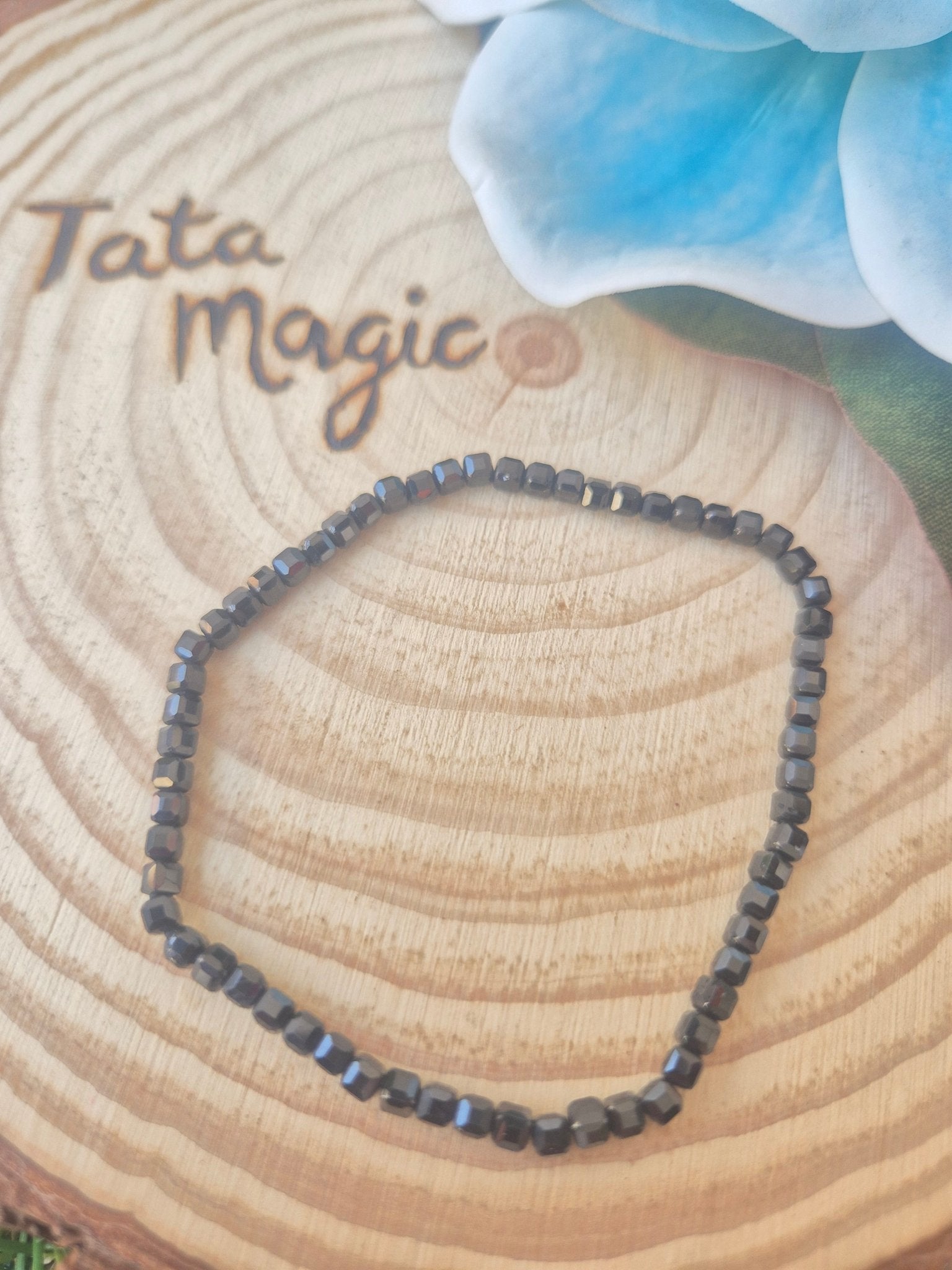 Pulsera de Espinela Facetada 3 mm - Protección y Energía Vital JoyeriamineralespulserasTienda esotérica Málaga - La Tienda de Tata Magic: tienda Esotérica en Málaga