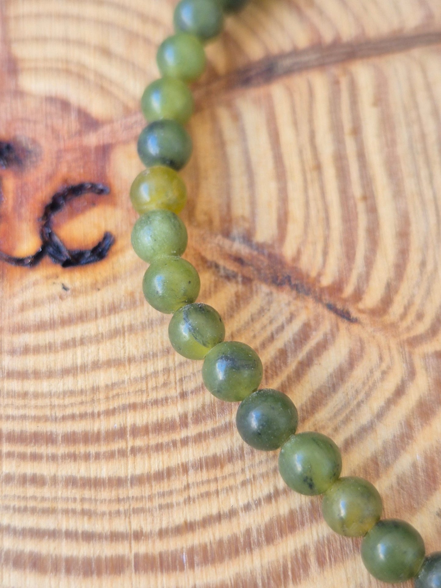 Pulsera de Jade Verde Vietnamita 4 mm - Protección, Suerte y Armonía JoyeriamineralespulserasTienda esotérica Málaga - La Tienda de Tata Magic: tienda Esotérica en Málaga