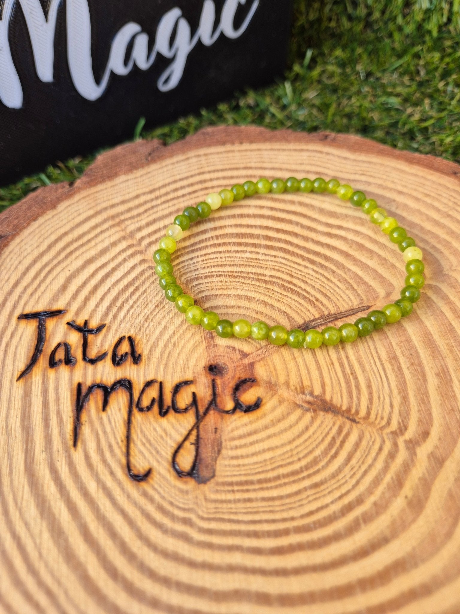 Pulsera de Peridoto 4mm - Sanación, Energía Positiva y Equilibrio JoyeriamineralespulserasTienda esotérica Málaga - La Tienda de Tata Magic: tienda Esotérica en Málaga