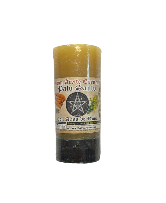 Vela con aceite esencial de palo santo con alma de ruda