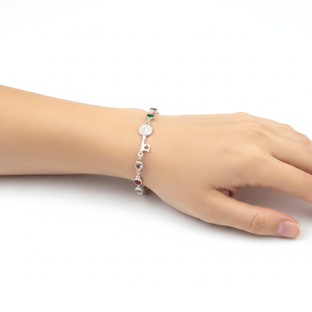 Pulsera San Benito Corazones Circonita Plata Consagrada - Protección y Amuleto Espiritual Joyería / PulserasTienda esotérica Málaga - Tata Magic: tienda Esotérica en Málaga