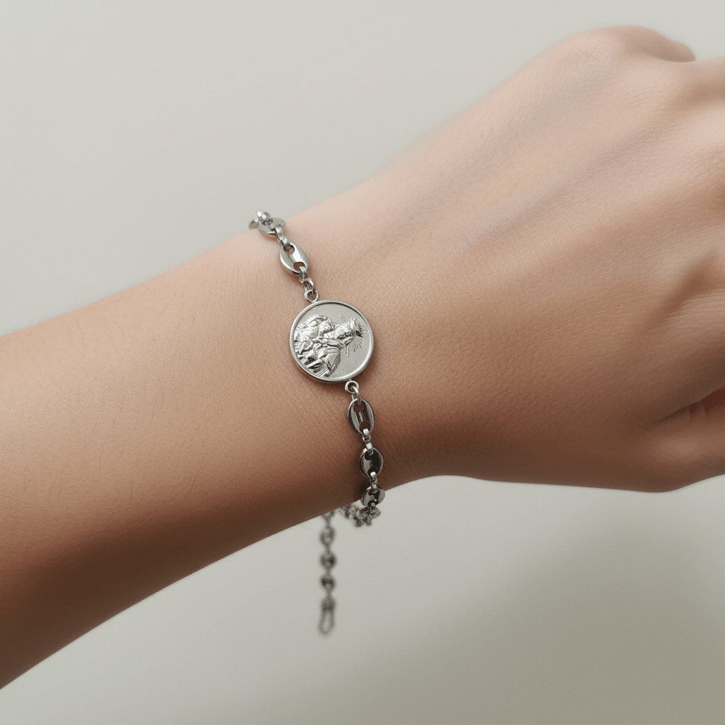 Pulsera Virgen del Carmen Acero | Fe, Protección y Devoción Pulseras de AceroTienda esotérica Málaga - Tata Magic: tienda Esotérica en Málaga