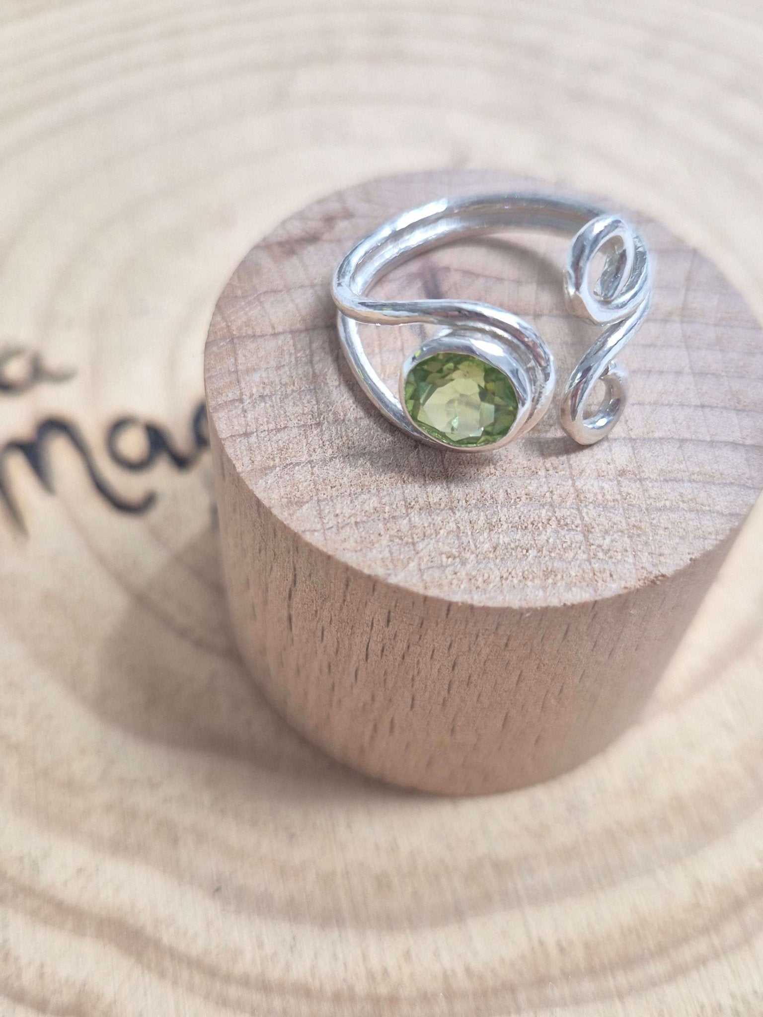 Anillos Ajustables de Plata con mineral anillosplataTienda esotérica Málaga - La Tienda de Tata Magic: tienda Esotérica en Málaga