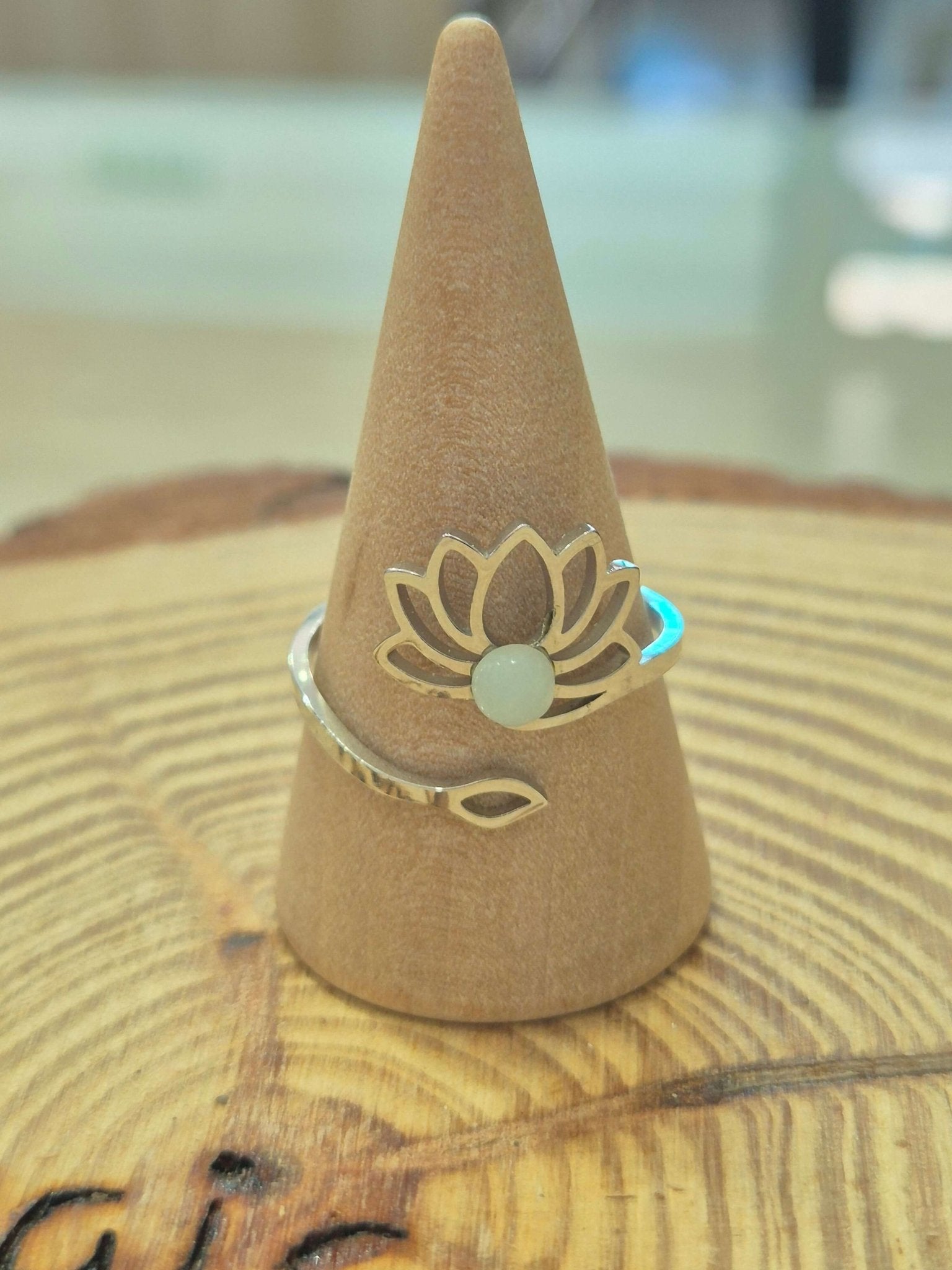 Anillo acero flor de loto amazonita AnillosaceroTienda esotérica Málaga - La Tienda de Tata Magic: tienda Esotérica en Málaga