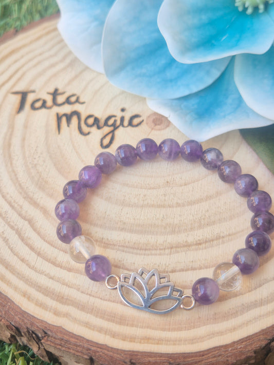 Pulsera de Amatista con cuarzo Cristal y Flor de Loto 8mm-Paz y Claridad