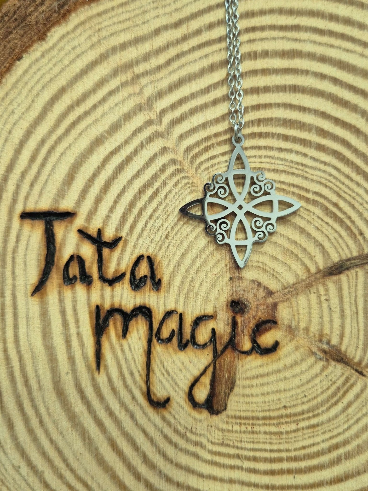Colgante nudo de bruja grande acero plateado Tienda esotérica Málaga - La Tienda de Tata Magic: tienda Esotérica en Málaga