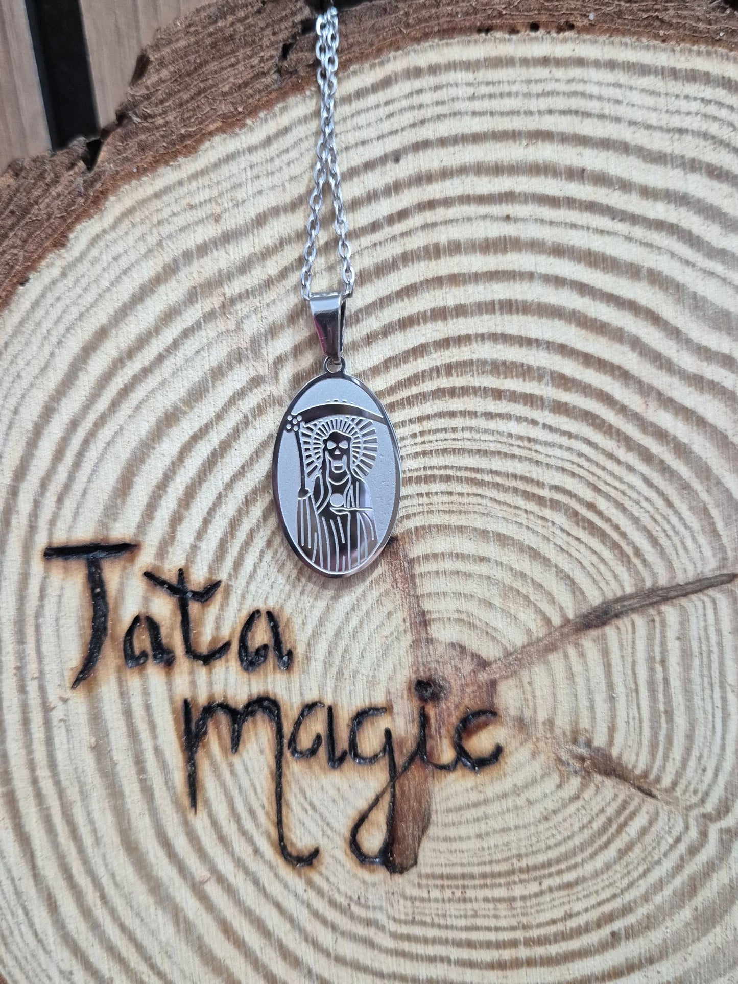 Collar acero santa muerte JoyeriamineralescolgantesTienda esotérica Málaga - La Tienda de Tata Magic: tienda Esotérica en Málaga