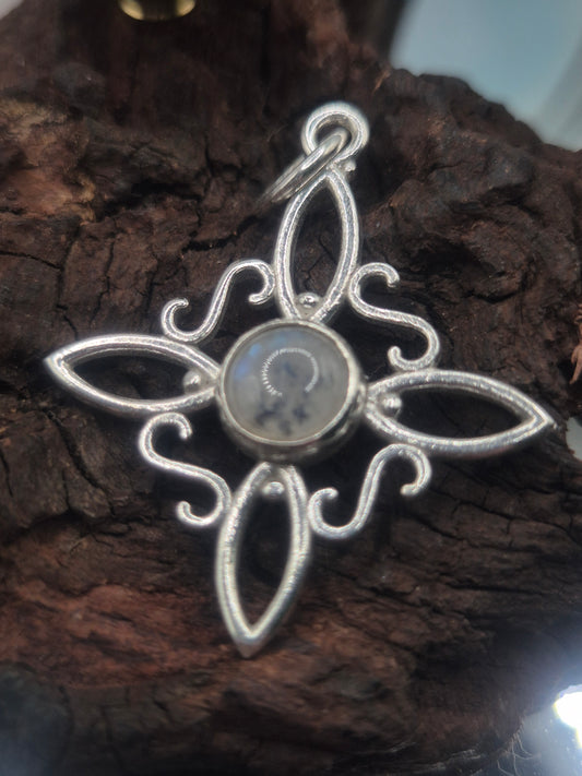 Nudo de Bruja de Plata 925 con Mineral Cuarzo Rosa