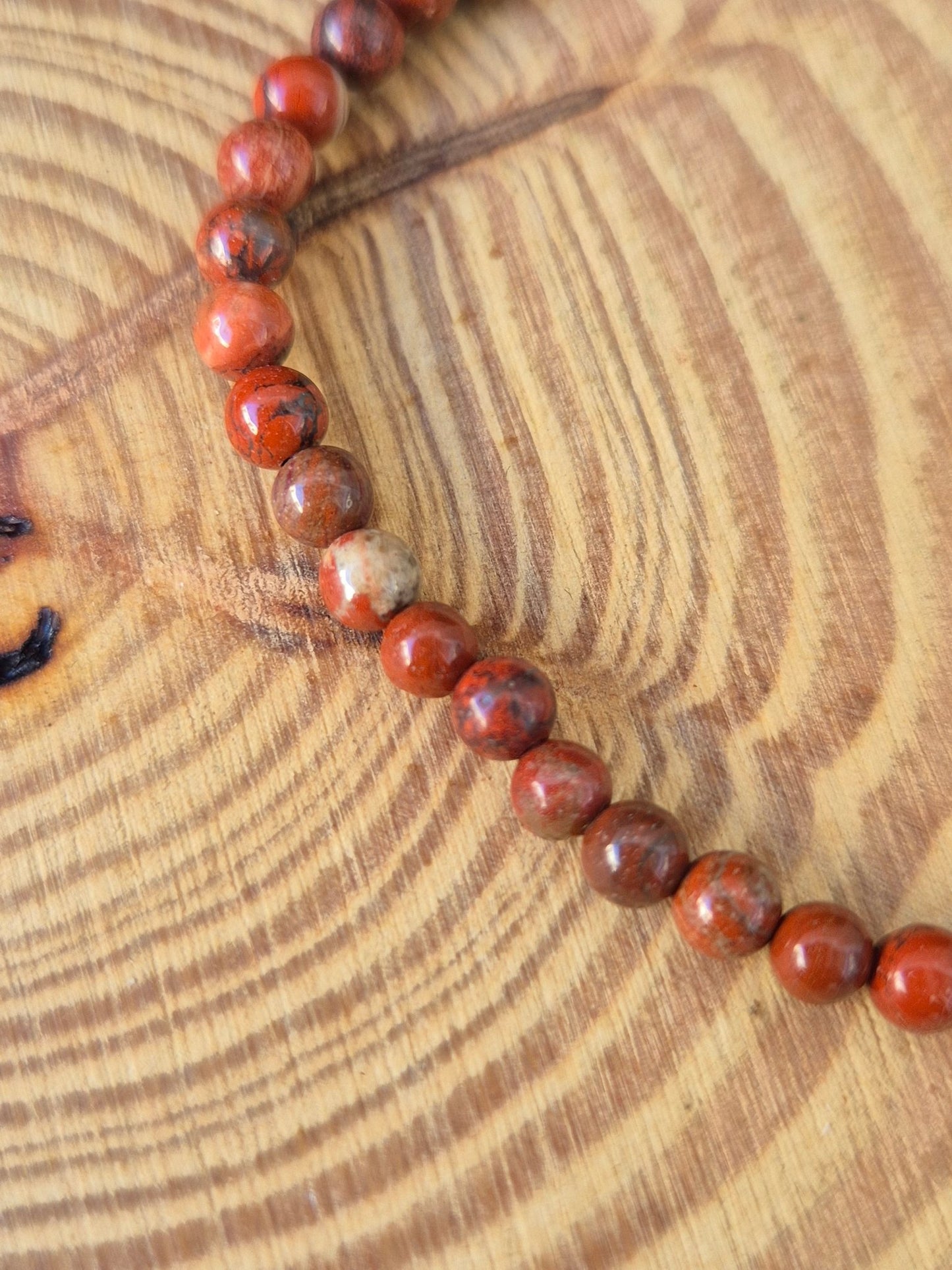 Pulsera de Jaspe Rojo 4mm - Fuerza Vital, Enraizamiento y Protección JoyeriamineralespulserasTienda esotérica Málaga - La Tienda de Tata Magic: tienda Esotérica en Málaga