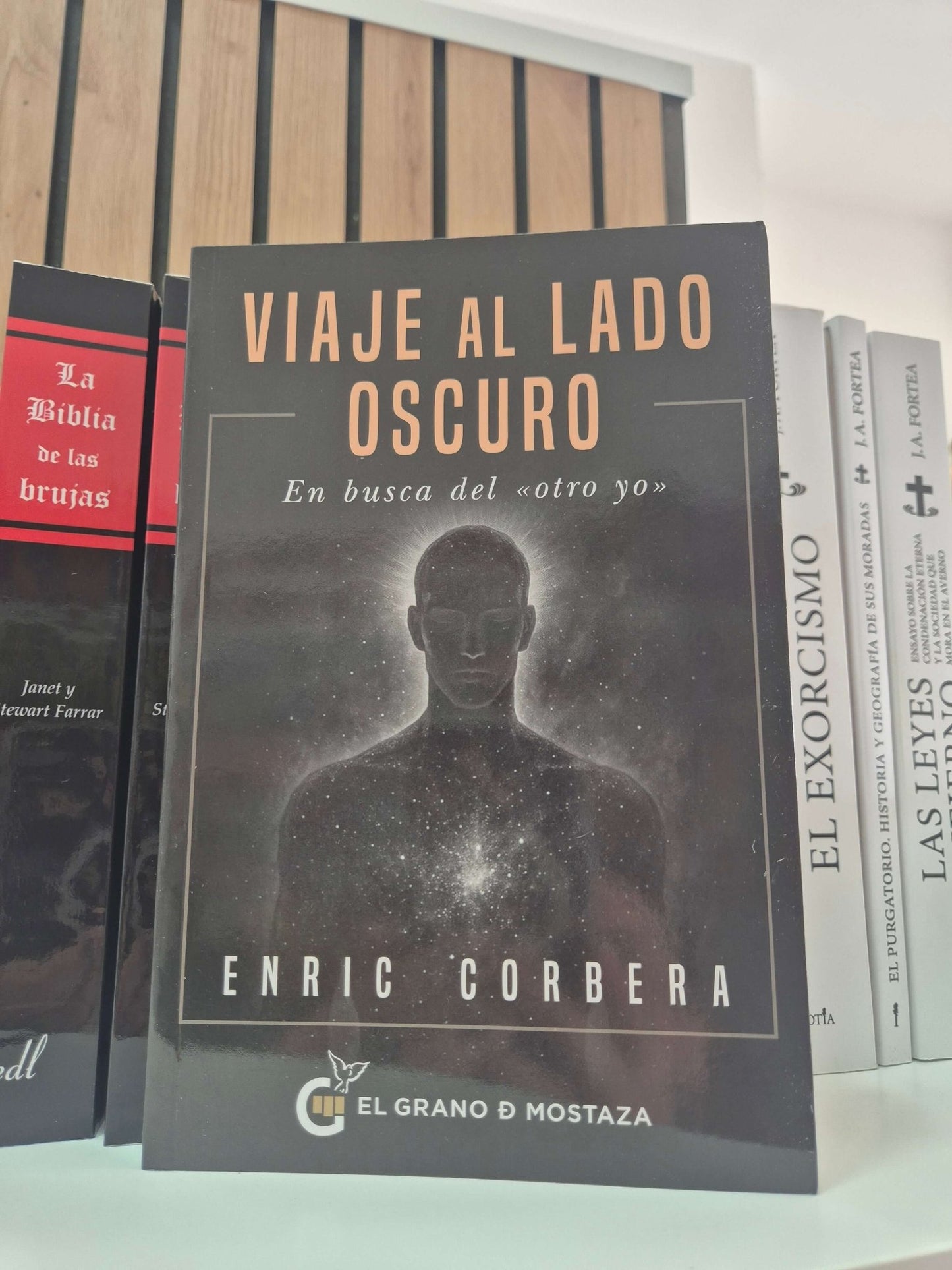 Viaje al lado oscuro de Enric Corbera libroTienda esotérica Málaga - La Tienda de Tata Magic: tienda Esotérica en Málaga