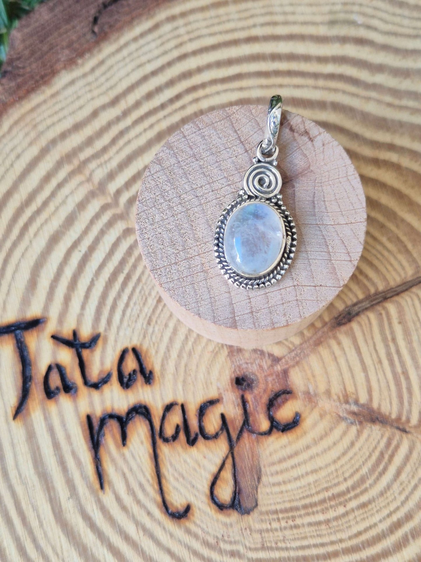 Colgante piedra luna plata Tienda esotérica Málaga - La Tienda de Tata Magic: tienda Esotérica en Málaga
