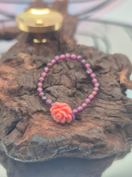 Anillo Granate Flor