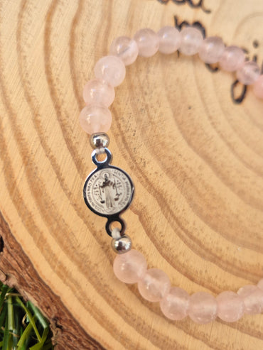 Pulsera San Benito con Cuarzo Rosa Consagrado - Protección y Amor Divino en Acero Inoxidable