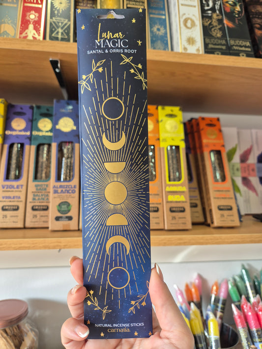 Incienso  lunar magic  de carnatia, árbol y raíz de lirio