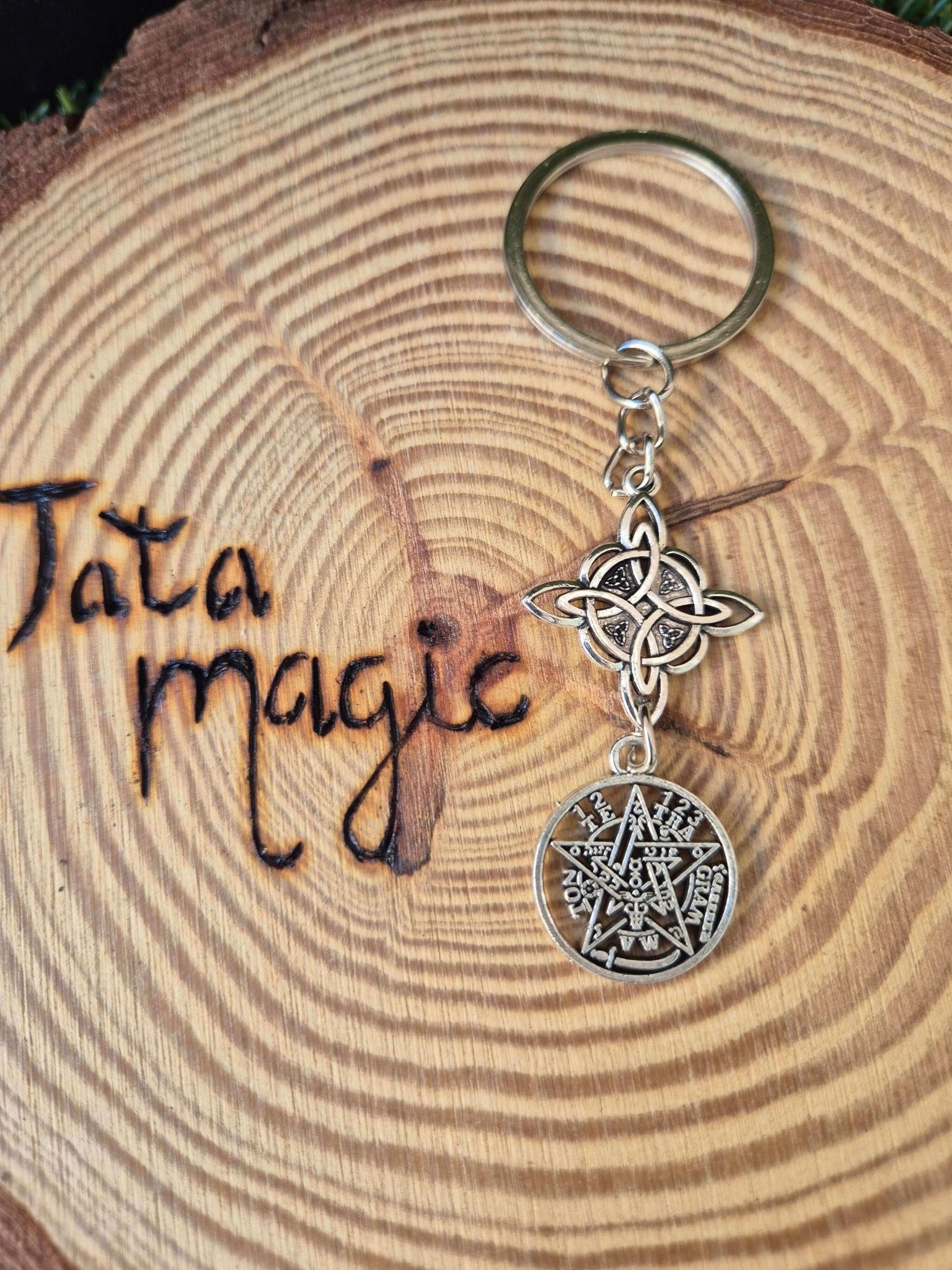 Llavero Doble Protección - Amuleto LlaveroTienda esotérica Málaga - La Tienda de Tata Magic: tienda Esotérica en Málaga